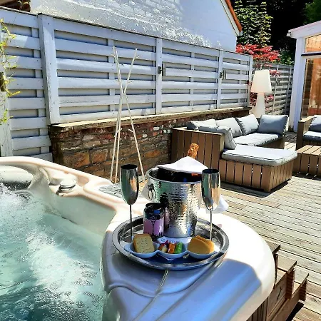 Le Clos Des Thermes Bed & Breakfast