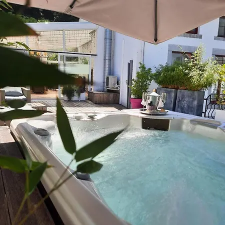 Le Clos Des Thermes De Luxe Avec Wellness Privatif Couette-café 4*