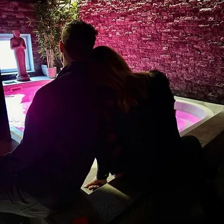 Le Clos Des Thermes Nocleg ze śniadaniem 4*