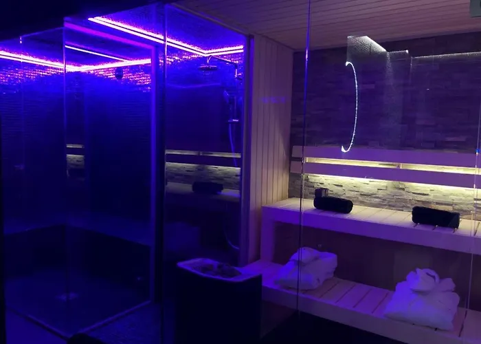 Le Clos Des Thermes Bed & Breakfast 4*