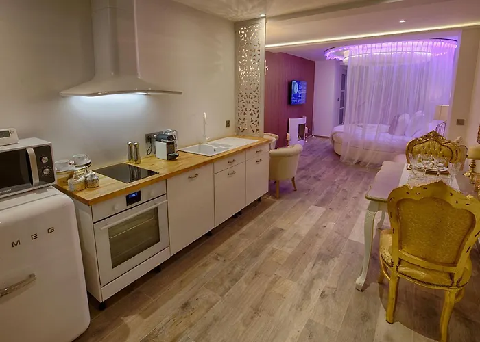 Le Clos Des Thermes Bed & Breakfast 4*