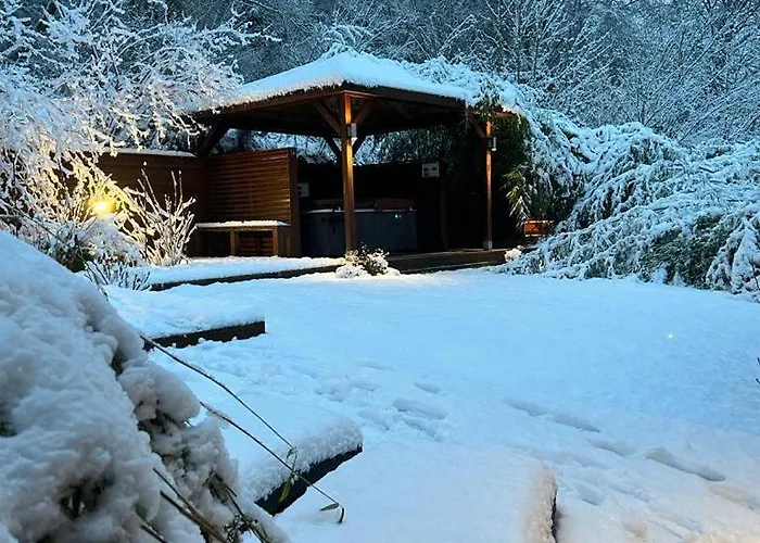 Le Clos Des Thermes Bed & Breakfast 4*