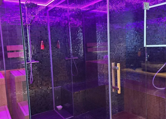 Le Clos Des Thermes Bed & Breakfast 4*